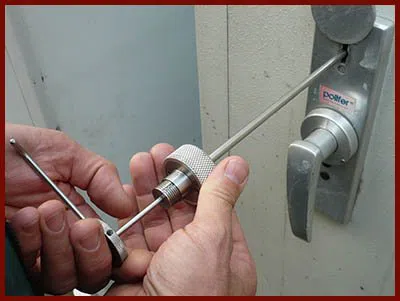 Los Angeles Advantage Locksmith Los Angeles, CA 310-765-9486 - 5-lock-opening